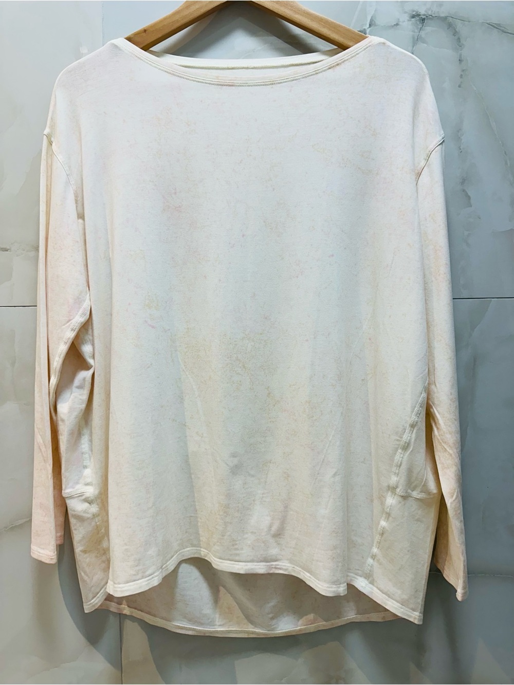 Lululemon Back in Action Long Sleeve Top Women’s size 6